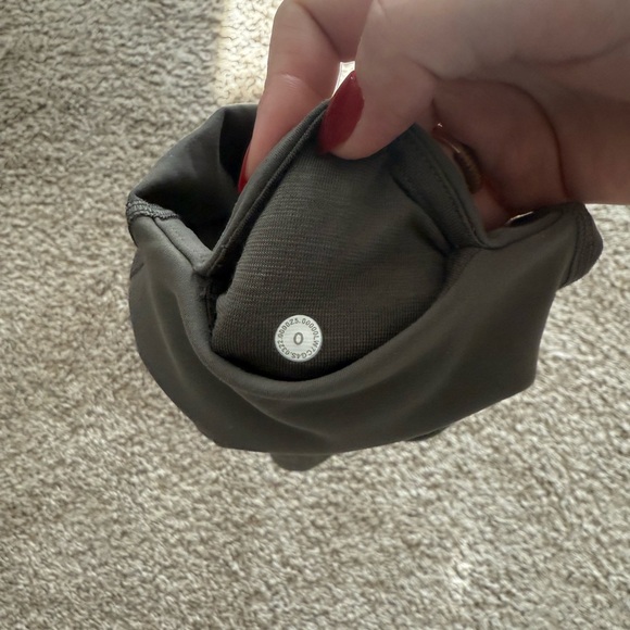 Lululemon Wunder Train High-Rise Short with Pockets 8"
In Carob Brown - Picture 5 of 6